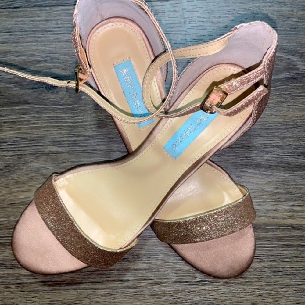 Betsey Johnson heel